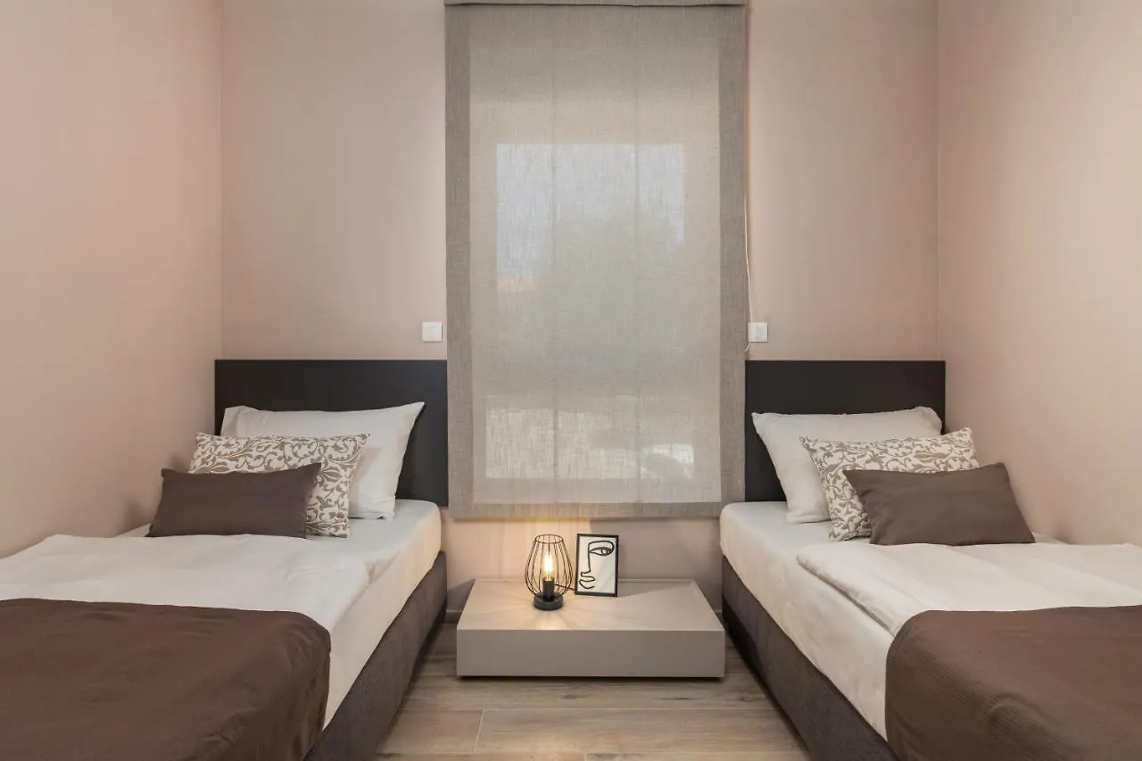 Apartment Hana Pjescana Uvala 0*,  Croatia